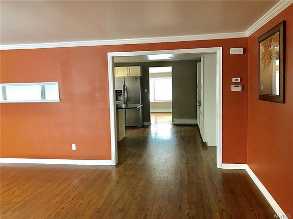 5th image of 182 Reist St