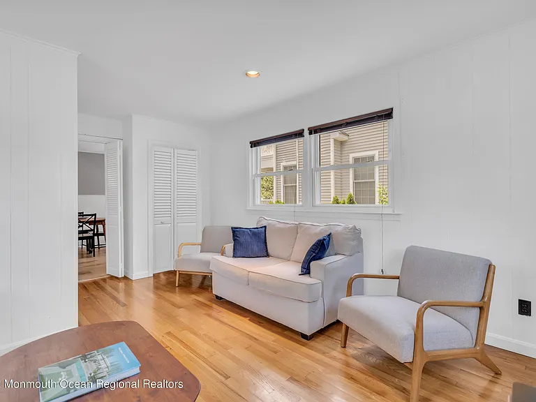 312 Salem Ave — Photo 14
