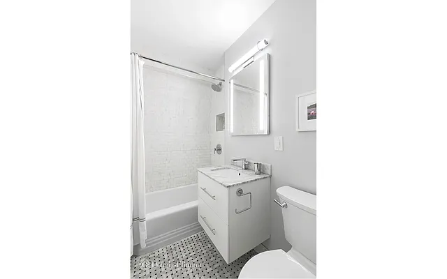 Sold by Douglas Elliman | media 17