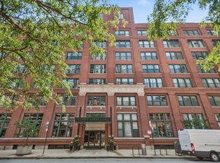411 W Ontario St APT 322, Chicago, IL 60654