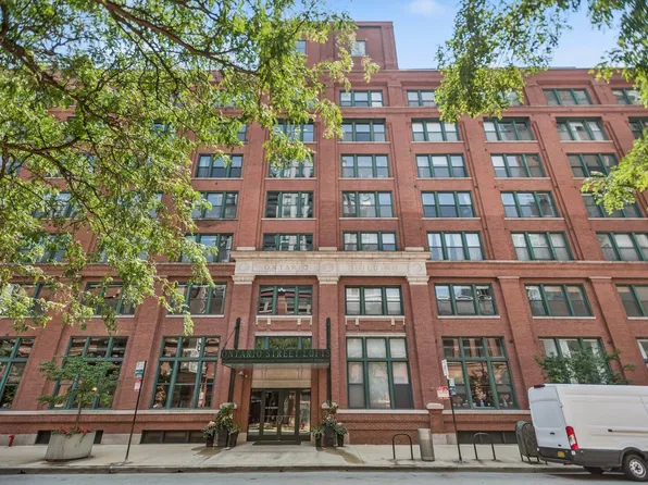 411 W Ontario St APT 322, Chicago, IL 60654