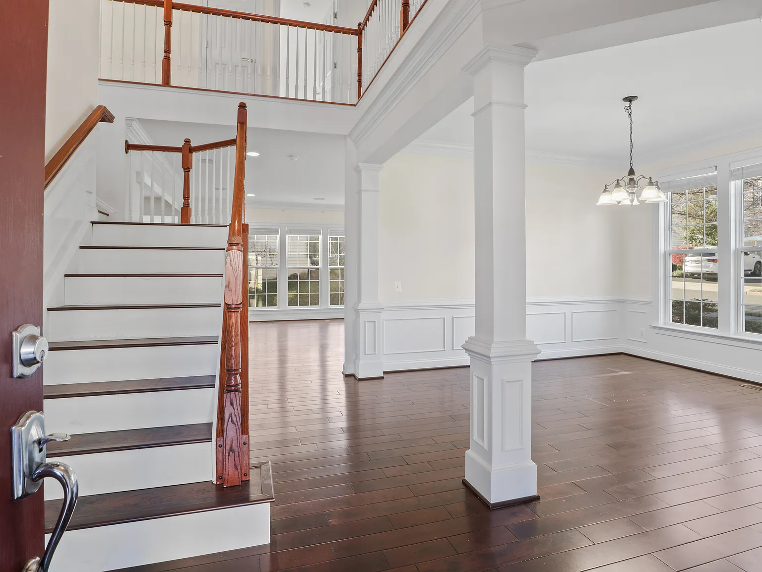 5 bed, 4.5 bath, 4375 sqft, $4,450 — Photo 2