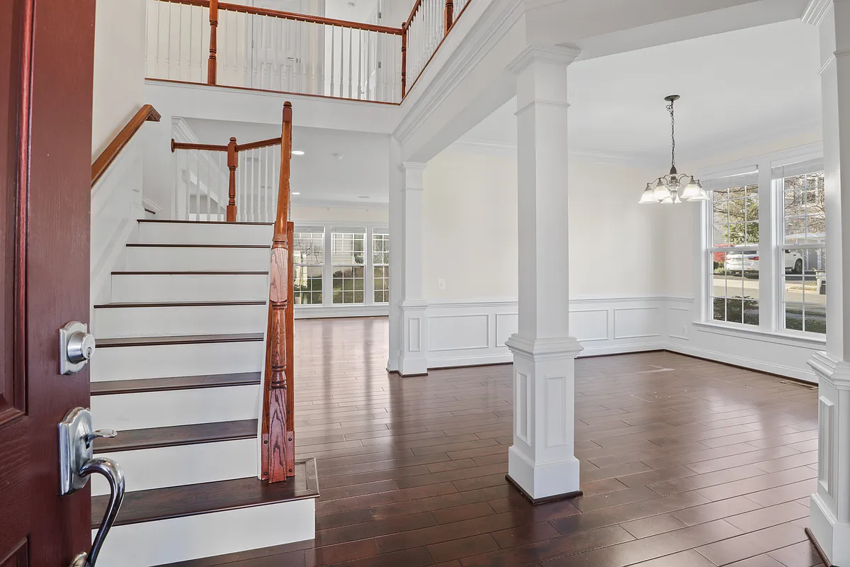 Building Photo - 43527 Loudoun Barn Way