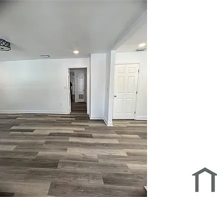 3 bed, 1377 sqft, $1,448 — Photo 4
