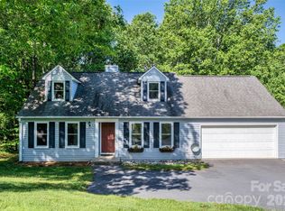 18 Tarragon Pl, Flat Rock, NC 28731