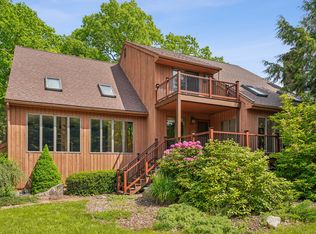 7 Sharon Dr, Manchester, CT 06040