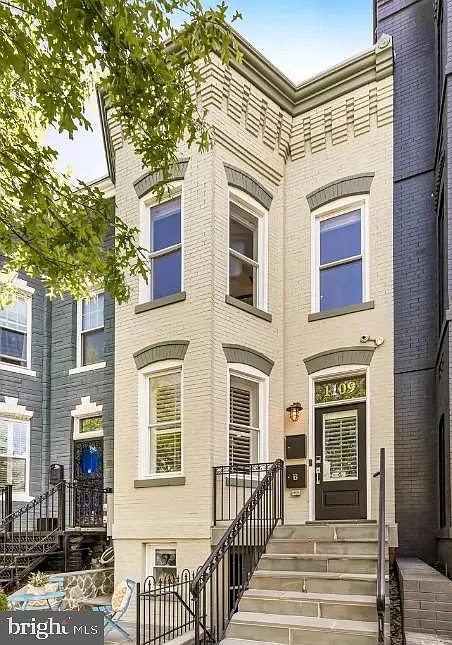 1109 I St NE photo 1