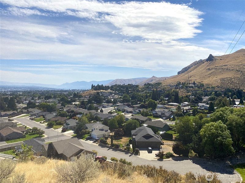 5th image of 1936 Dorner Place