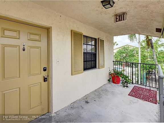 2nd image of 960 NW 45th St APT B8