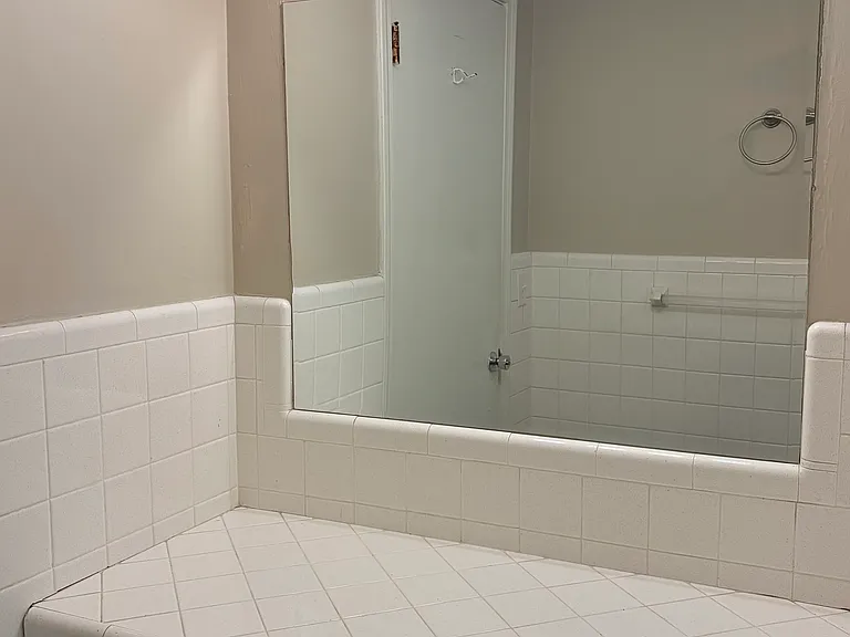 621 Cabell Dr — Photo 11
