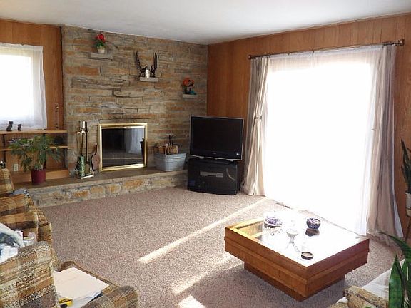 2nd image of 18355 Redvere Dr