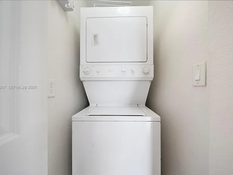9021 SW 94th St #310 — Photo 27