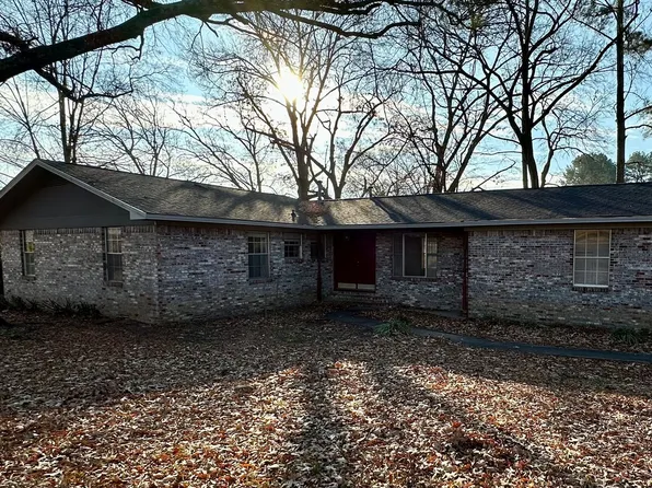 2507 Bradley Ln, Russellville, AR 72801