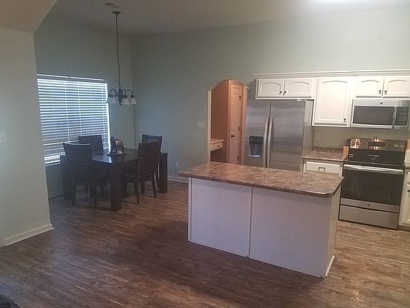 3rd image of 920 Bayou Vista Dr