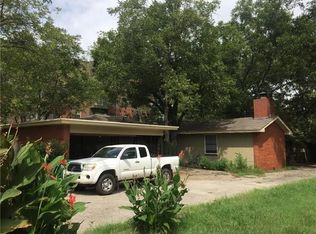 1604 N Ruddell St, Denton, TX 76209