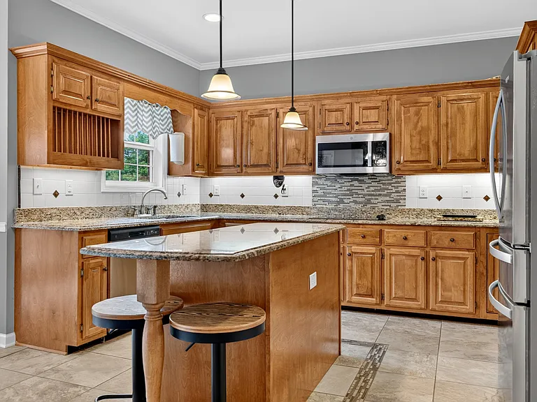 2410 Dunbar Rd — Photo 9