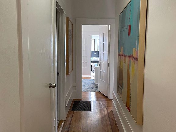 4th image of 272 25th Ave
