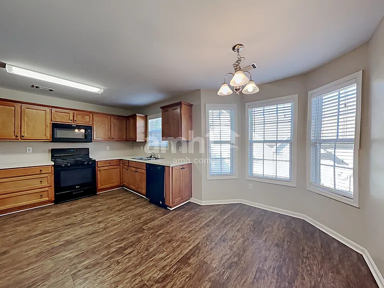 3815 Hawk Tail Dr — Photo 7