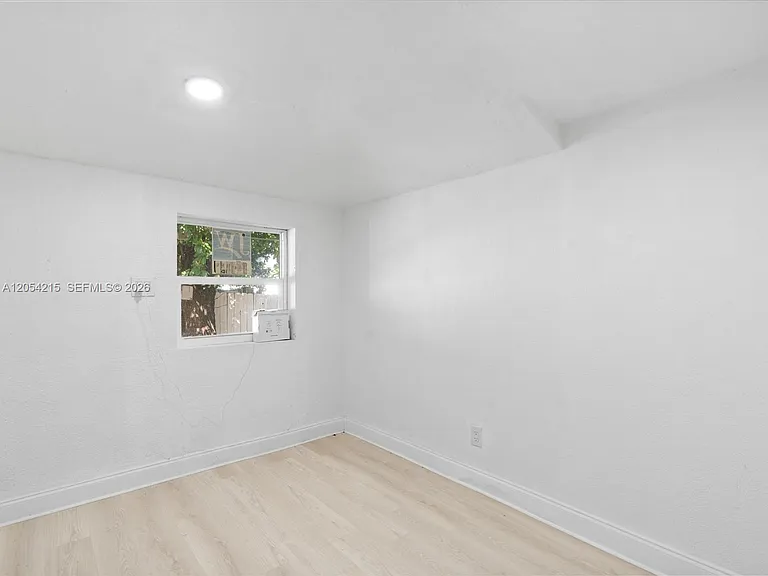 1829 NW 62nd Ter — Photo 36