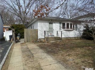415 Shelter Rd, Ronkonkoma, NY 11779