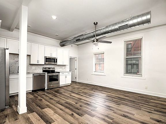 3rd image of 1635 Race St #8