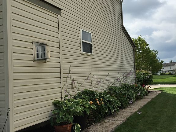 2nd image of 9789 Ravenshire Dr