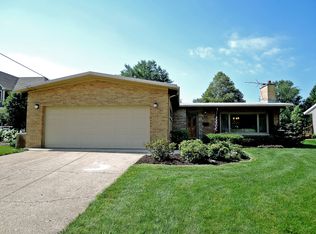 420 Pershing Ave, Wheaton, IL 60189