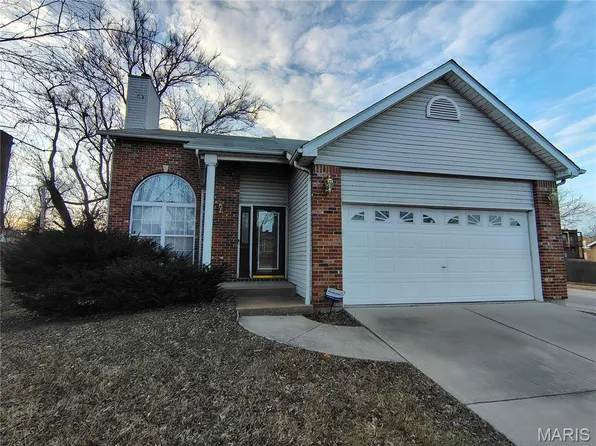 1543 Hogan St, Saint Louis, MO 63106