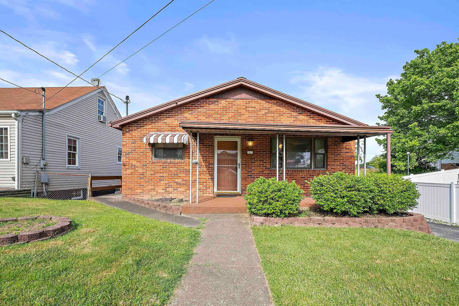 2805 Campbell St photo 1