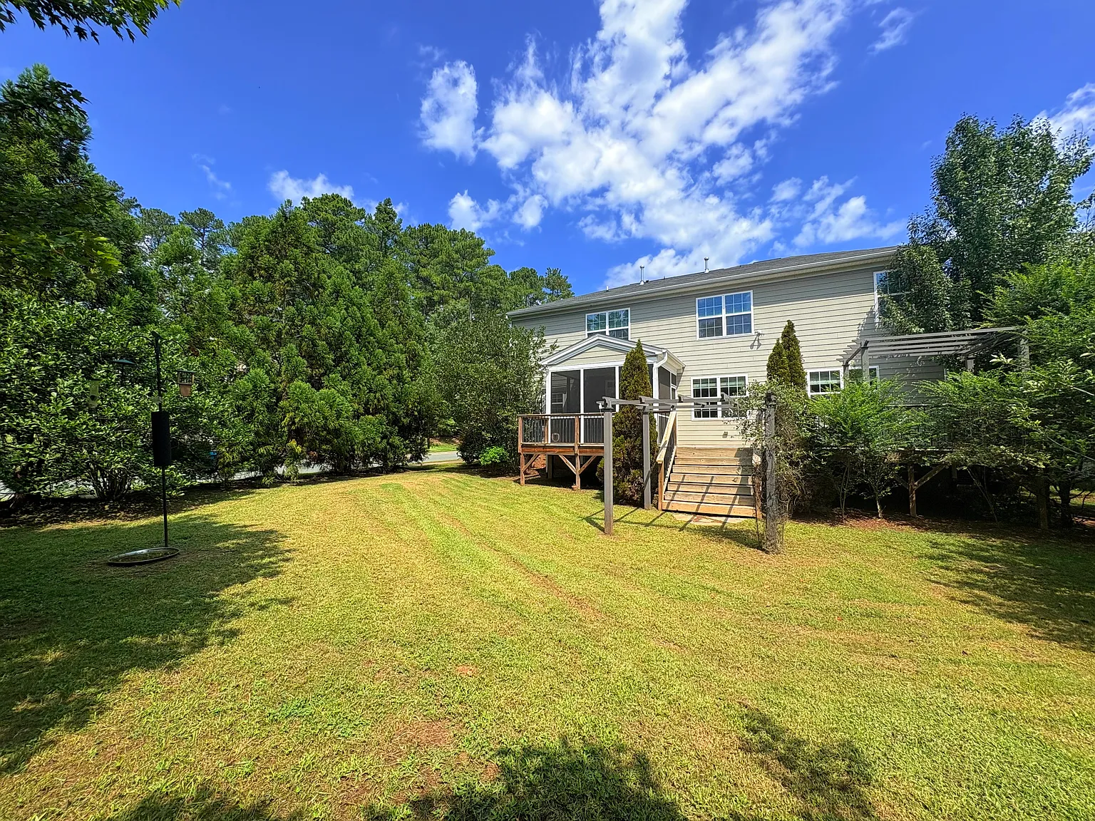 5 bed, 4133 sqft, $4,000 — Photo 4