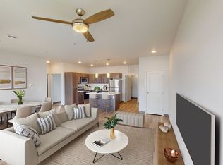 138 Cedar Dr #204, Gilbert, IA 50105