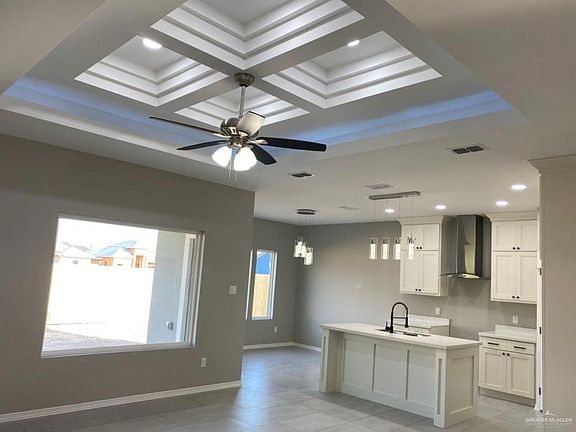 3rd image of 3505 Mina De Oro St