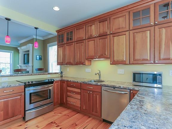 4th image of 131 Merrimac St #2