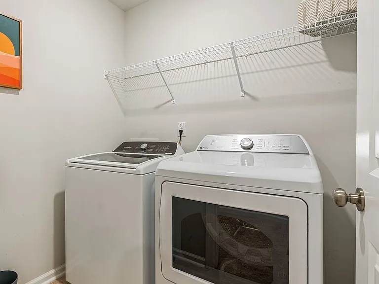 185 Millenium Dr — Photo 20