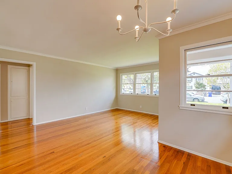 719 I Ave — Photo 8