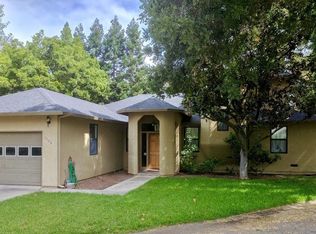 1146 Kennedy Ln, Walnut Grove, CA 95690