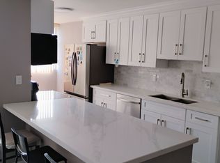 100 Antibes Dr #705, Toronto, ON M2R3N1