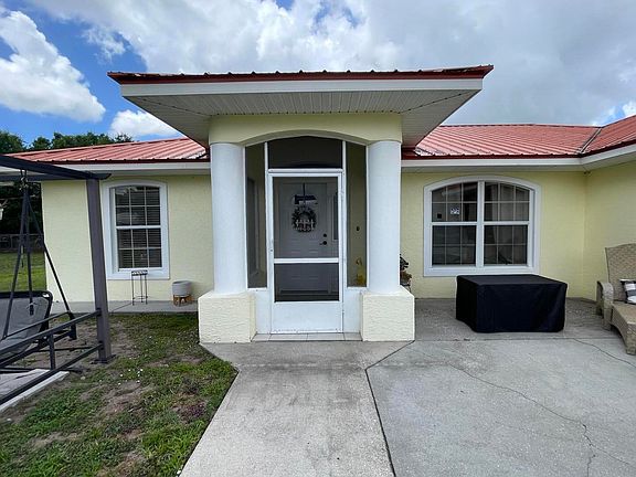 3rd image of 3897 NW 22nd Avenue