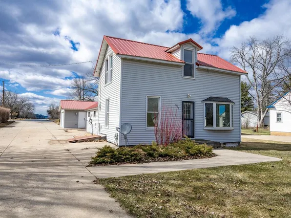607 North Main Street, Necedah, WI 54646