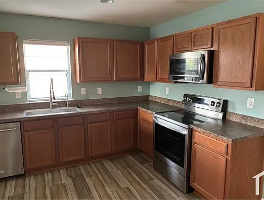 4613 Mountain Oak St — Photo 10