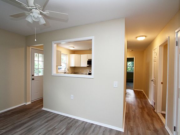 4th image of 6 Mohican Lane #A