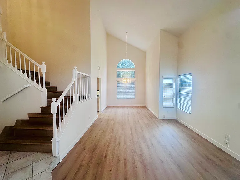 10292 Southridge Dr — Photo 3