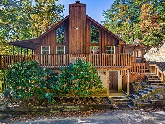 3rd image of 2951 Patty View Way