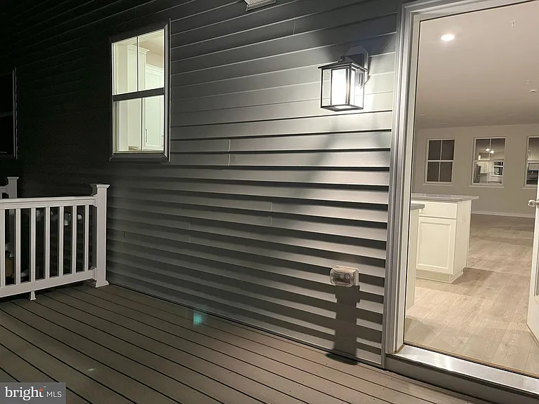 114 Continental Way — Photo 15