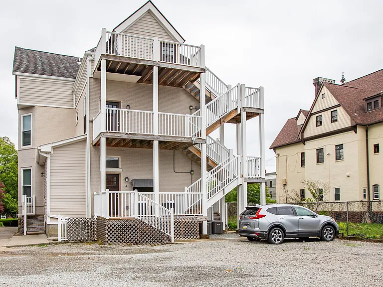 262 S Winebiddle St — Photo 16