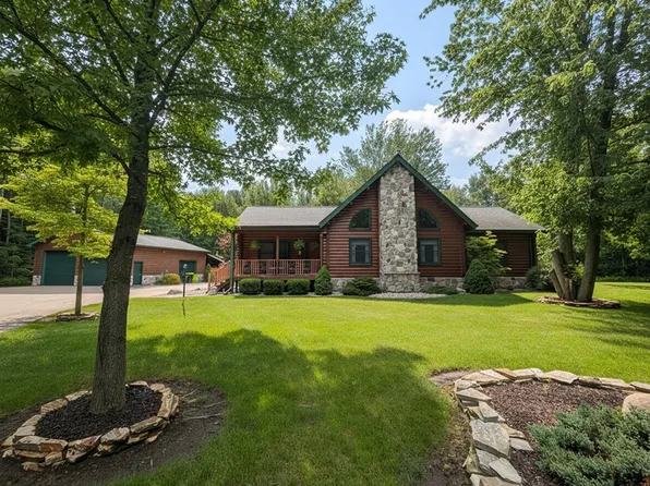 1765 Birch Dr, Pinconning, MI 48650