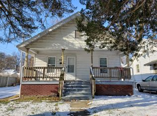 2553 S 11th St, Springfield, IL 62703