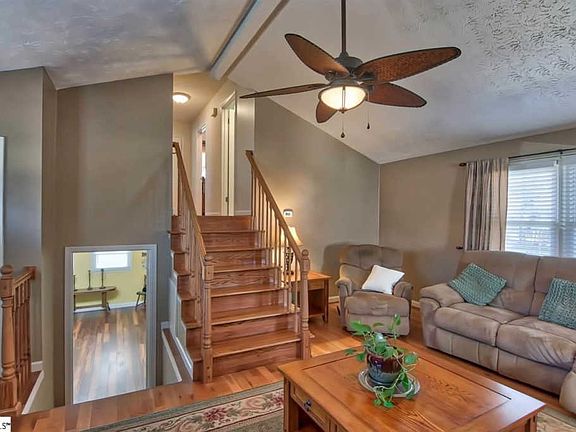 5th image of 505 Agewood Dr