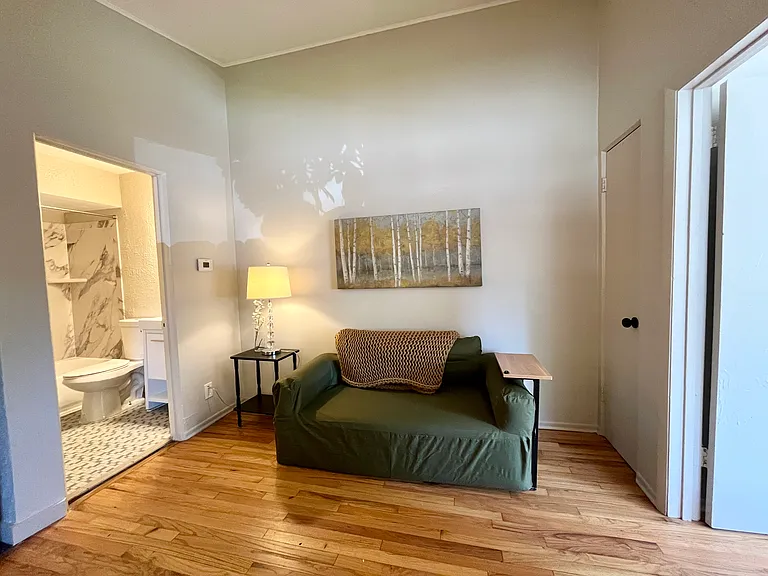 2112-2114 Russell Blvd #2114C — Photo 4