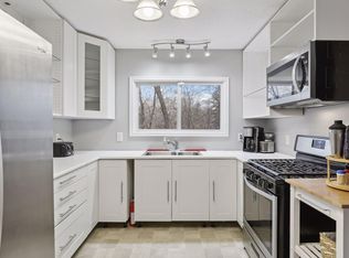 1529 Hudson Rd, Saint Paul, MN 55106